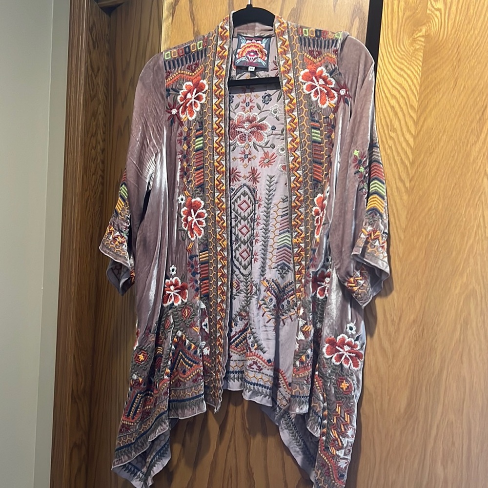 Size M - Johnny Was jacket / cardigan
